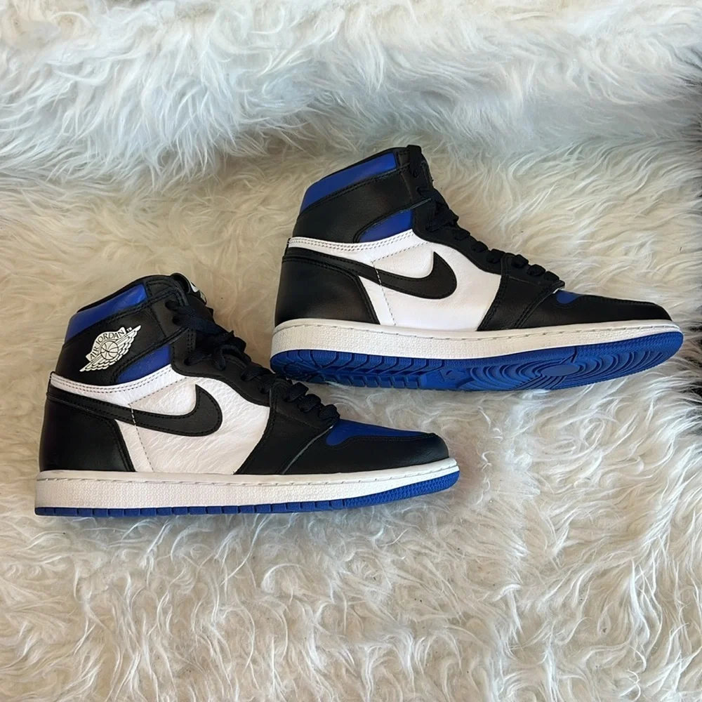 Nike Men’s Air Jordan 1 Retro High OG 'Royal Toe'  High-Top Sneakers Size 7.5 US - Picture 6 of 17